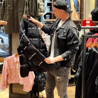 פרמייר אאוטלט