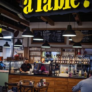 א-טייבול – à table